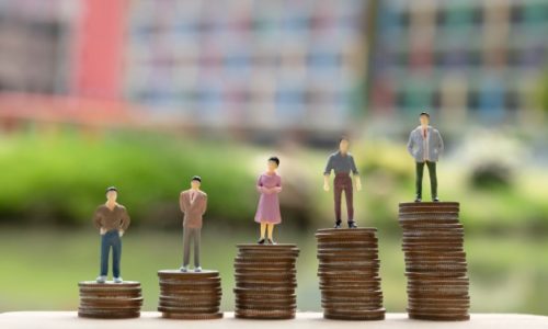 market-share-challenge-competitor-excellent-growing_1150-18252-500x300